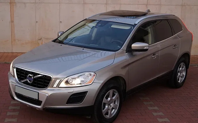 samochody osobowe Volvo XC 60 cena 54999 przebieg: 156300, rok produkcji 2012 z Starachowice